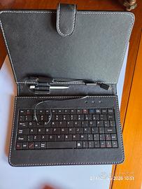 Custodia tablet e tastiera integrata