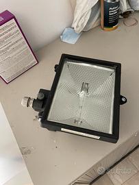 Faro alogeno 230V