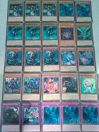 Lotto 100 carte yu-gi-oh + collector tins + sleeve