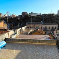 Palazzetto Cielo-Terra pochi passi V. Roccaromana