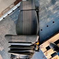 Sedile autista molleggiato anteriore ISRI