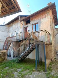 CASA INDIPENDENTE DI 5loc PARZIALMENTE ABITABILE