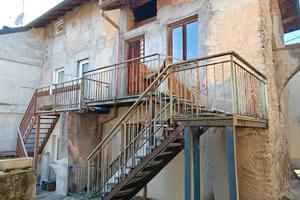CASA INDIPENDENTE DI 5loc PARZIALMENTE ABITABILE