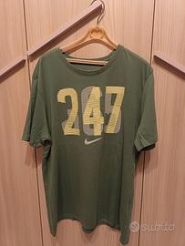 T-shirt Nike
