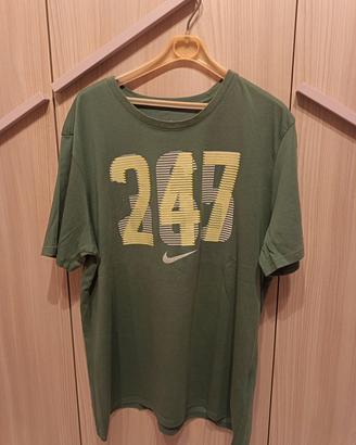 T-shirt Nike