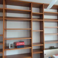 bella  libreria intera parete  