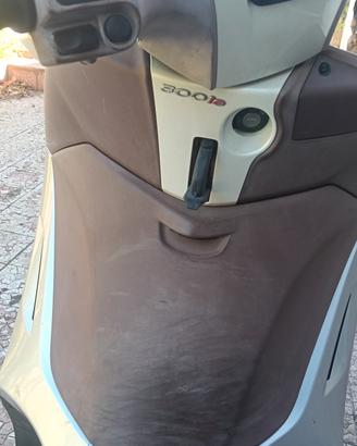  Piaggio Beverly 300 