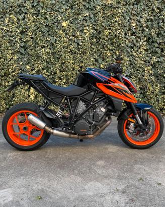 KTM 1290 Super Duke R