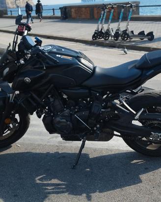 YAMAHA MT07