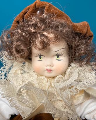 Bambola in porcellana