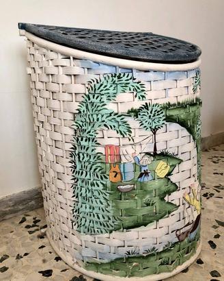 Cesto bucato vintage con illustrazione a rilievo