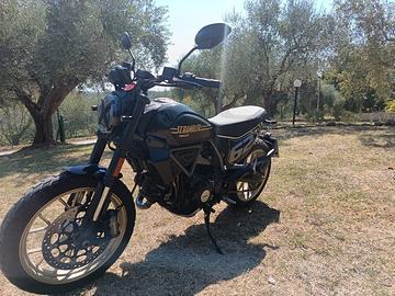 Ducati Scrambler 800 Full Throttle 