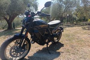 Ducati Scrambler 800 Full Throttle 