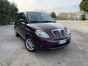 Lancia Ypsilon Restayling 1.3 MJT 75 CV Platino Fu