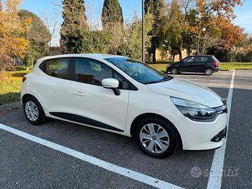 RENAULT Clio 4ª serie - 2015