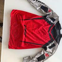 abbigliamento moto maglia e pantalone