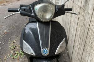 Piaggio Liberty 50 (2011) solo 21.441km