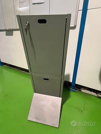 Mobiletto porta macchina caffè