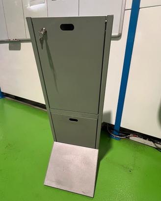 Mobiletto porta macchina caffè