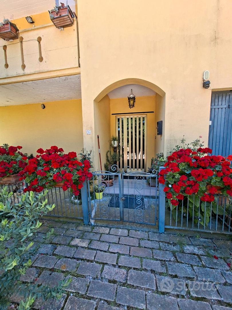 Casa di Campagna con terreno - Vista 3