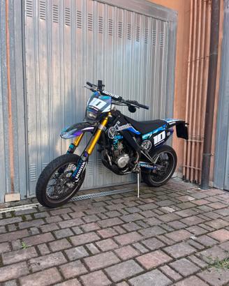 HM CRM F125 4T 2016