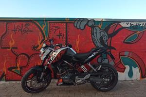 KTM Duke 125