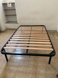 rete Ikea con doghe in legno, base per materasso