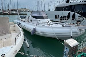 Capelli Tempest 1000 Yamaha 300 V6