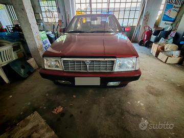 lancia Thema 8.32 