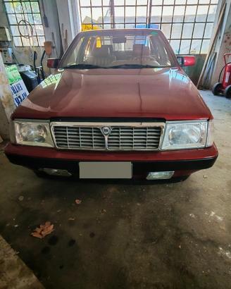lancia Thema 8.32 