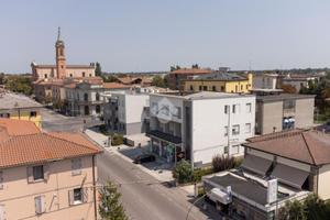 CASA SEMINDIPENDENTE A CENTO