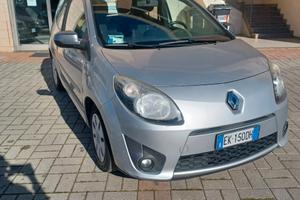 144.118KM TWINGO 1.2 PER NEOPATENTATI