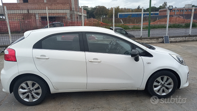 Kia rio 2016