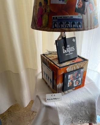 Lampada fatta a mano come arte-ingegno