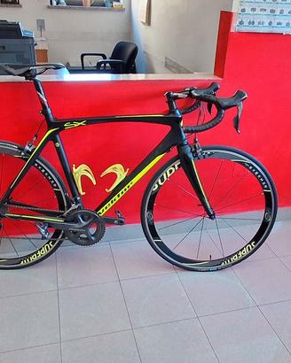 Bici da corsa in carbonio