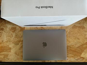 MacBook Pro 13” 2017 Touch Bar + Cover + accessori