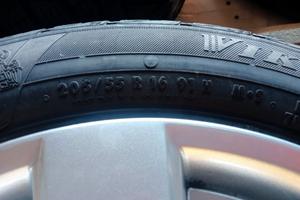 Dischi in lega e gomme 