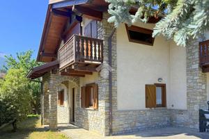 VILLA A SCHIERA A OULX