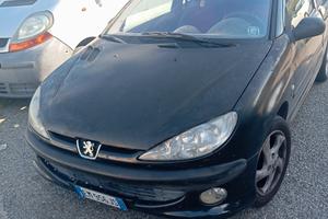 pegeout 206 XR hdi 2.0 80 cavalli anno 2000 