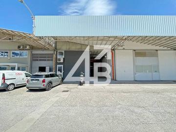 CAPANNONE - 433M² - VIA CABOTO, 23 (TS)