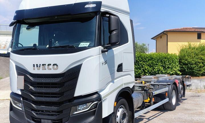 Iveco S-Way 260 S 48 Y/FP CM E6 6x2 Sponda caricat