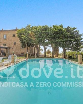 Villa di 375 m² con più di 5 locali a Ficarra