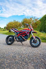 hypermotard 821