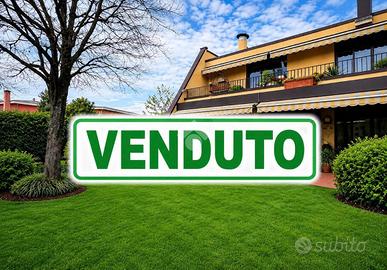 VILLA A SCHIERA A BIASSONO