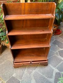 Libreria a giorno inglese in stile