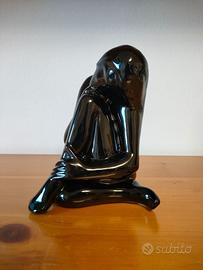 Statua in ceramica nero lucido vintage