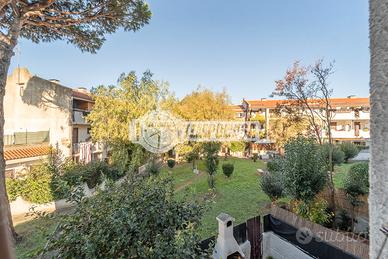 BILOCALE PRIMO PIANO ZONA MERCATO