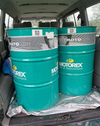 Fusti olio motore da 200 litri