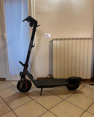 Segway Ninebot F3 E – Monopattino Elettrico
