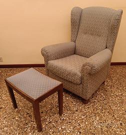 Poltrona Bergère Vintage con poggiapiedi